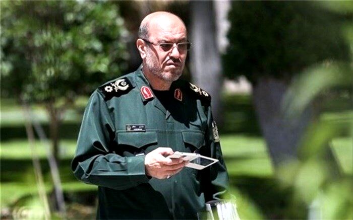 اعتراض به کمپین انتخاباتی حسین دهقان به خاطر سوء‌استفاده از یک عنوان