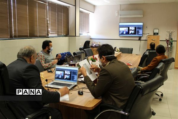 مرحله نیمه نهایی اولین مسابقه ملی مناظره دانش آموزی در شیراز