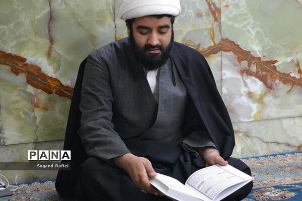 آستان مقدس شیخ‌‌صدوق شهرری عطر‌افشانی و غبار‌روبی شد