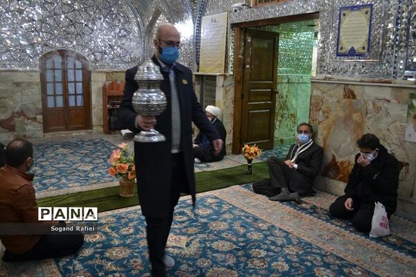 آستان مقدس شیخ‌‌صدوق شهرری عطر‌افشانی و غبار‌روبی شد