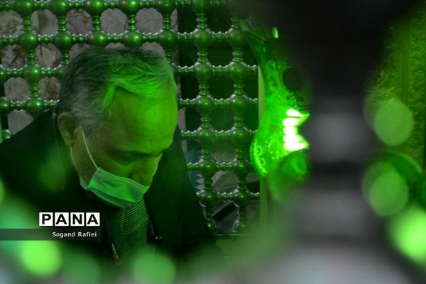 آستان مقدس شیخ‌‌صدوق شهرری عطر‌افشانی و غبار‌روبی شد