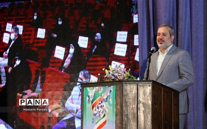 بحری‌زاده: نقش پذیری دانش‌آموزان عامل مهم تحقق امور تربیتی است