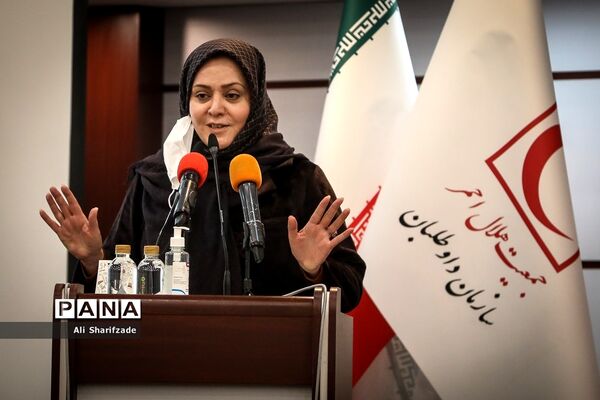 مراسم تقدیر از خیریه‌ها و تشکل‌های مردم نهاد همکار با جمعیت هلال احمر