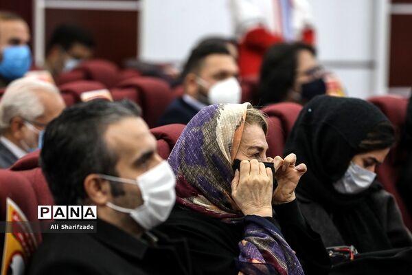 مراسم تقدیر از خیریه‌ها و تشکل‌های مردم نهاد همکار با جمعیت هلال احمر