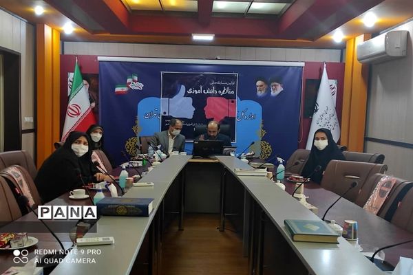 مرحله نیمه نهایی مسابقات مناظره دانش‌آموزی در شهرستان‌های تهران