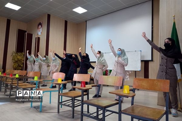 تمرین گروه سرود نمایشی پیشتازان به‌مناسبت هفته تربیت اسلامی و امور تربیتی