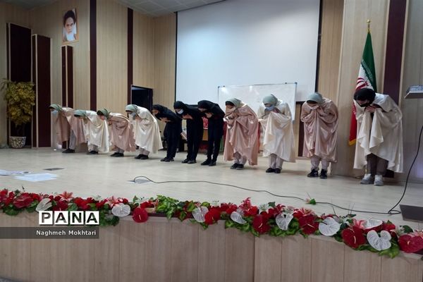 تمرین گروه سرود نمایشی پیشتازان به‌مناسبت هفته تربیت اسلامی و امور تربیتی