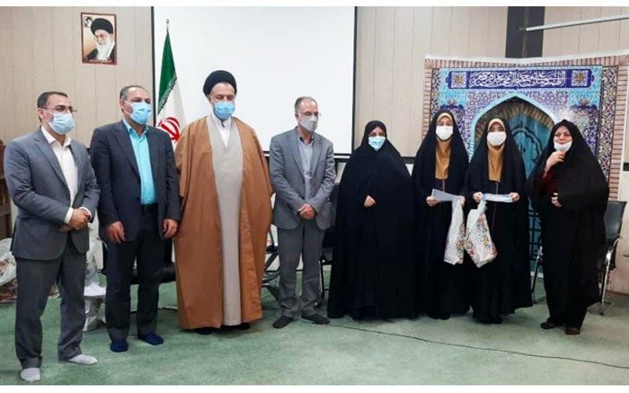 آموزش باید همراه با پرورش و تزکیه نفس باشد