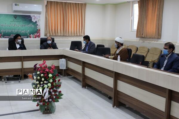 دیدار کارکنان حوزه معاونت پرورشی آموزش و پرورش کهگیلویه و بویراحمد با نماینده و لی فقیه