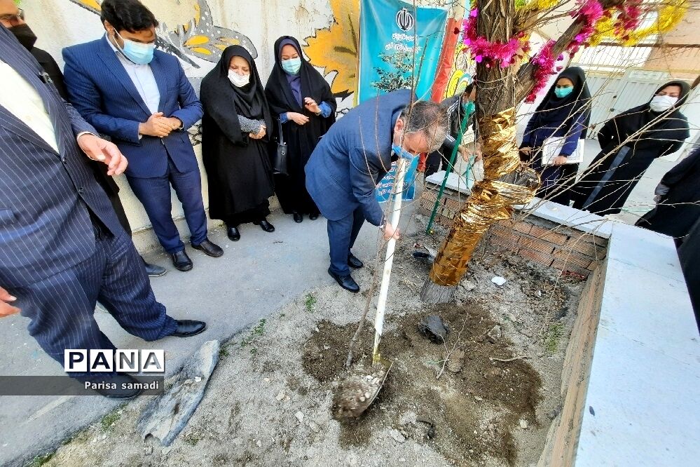 آیین اختتامیه طرح یاریگران زندگی در منطقه ۱۳