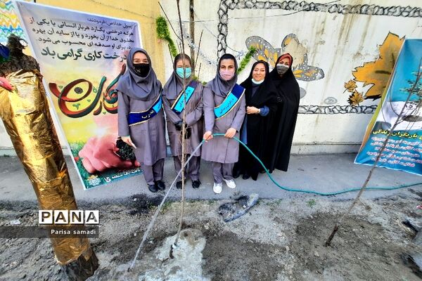 آیین اختتامیه طرح یاریگران زندگی در منطقه ۱۳