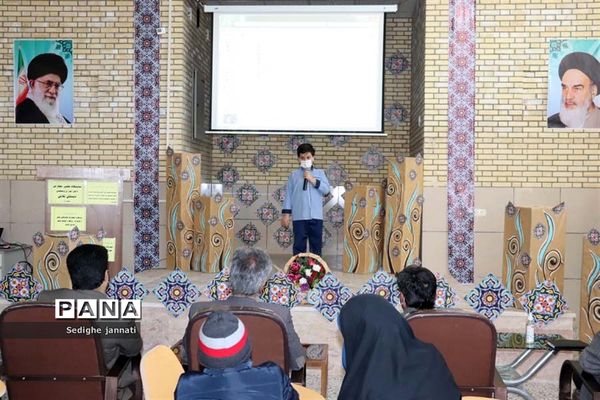 نمایشگاه دستاوردهای تدریس مجازی دانش آموزان در آباده