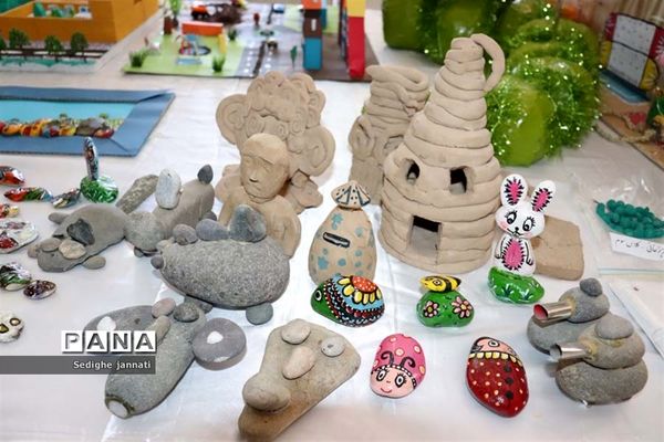 نمایشگاه دستاوردهای تدریس مجازی دانش آموزان در آباده