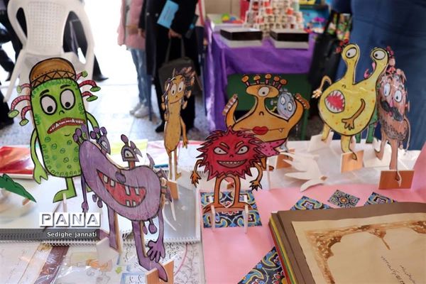 نمایشگاه دستاوردهای تدریس مجازی دانش آموزان در آباده