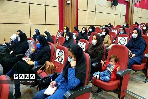بزرگداشت هفته امور تربیتی در ناحیه یک بهارستان