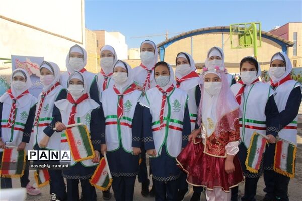 نواختن زنگ جشن نیکوکاری  در استان اصفهان