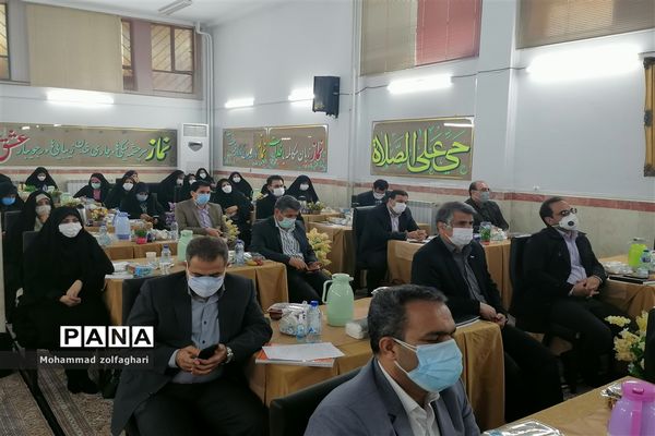 کارگاه استاندارد سازی و سبک منسجم مدارس شاهد