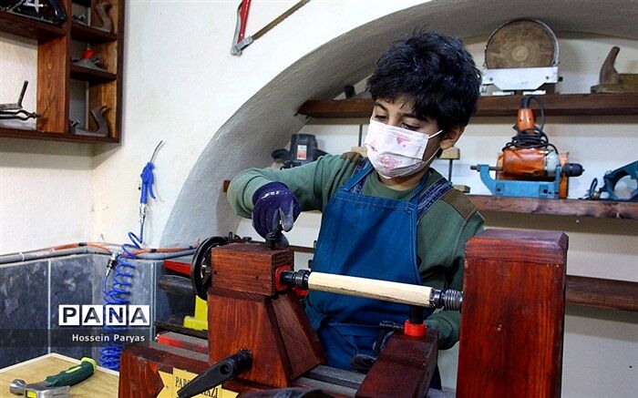 پارسا قاضی؛ کم‌سن‌ترین هنرمند شاخص بین‌المللی در رشته هنرهای سنتی چوبی