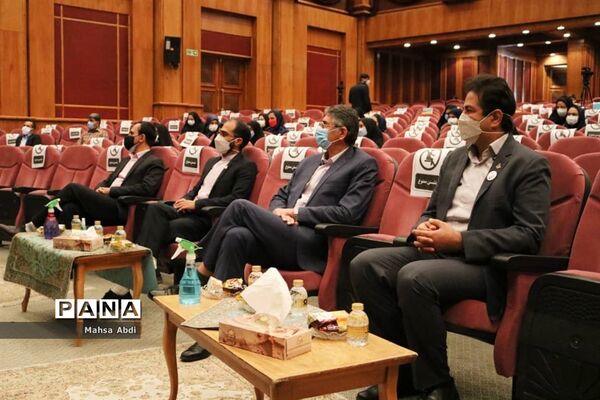 برگزاری مرحله نهایی نخستین دوره مسابقات مناظره دانش‌آموزی فارس