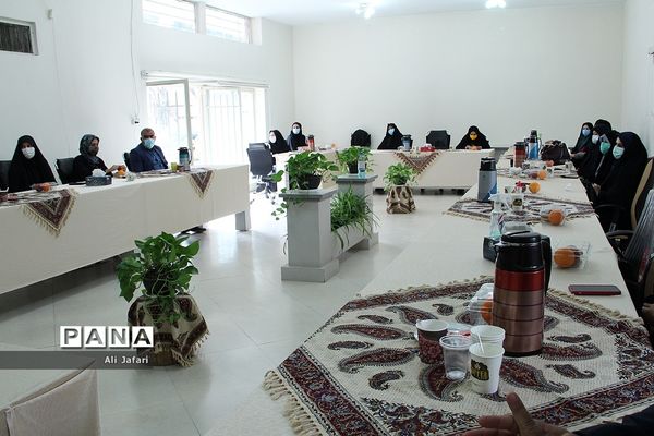 تجلیل از فعالان ستادی حوزه پرورشی ناحیه یک ری