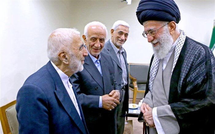 رهبر انقلاب درگذشت آقای حاج محسن آقا قلهکی را تسلیت گفتند