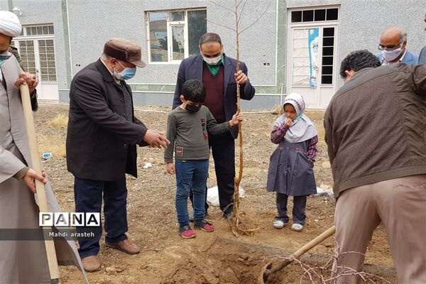 روزدرختکاری در شهرستان خوسف استان خراسان جنوبی
