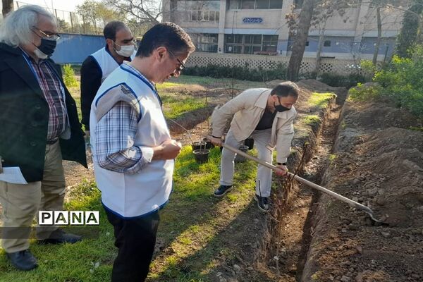 مراسم کاشت 66 درخت به یاد 66 شهید هنرستان ماندگار ایثار شریعتی منطقه 16