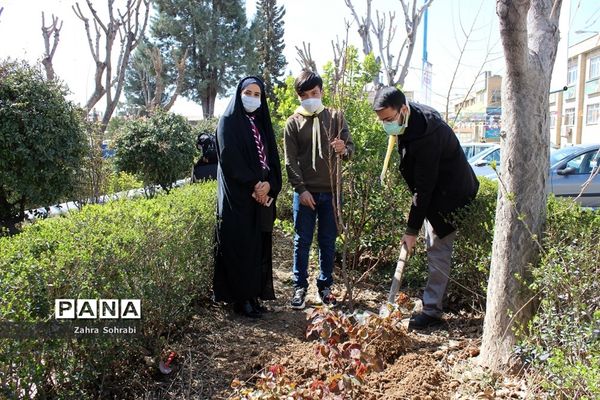 آیین کاشت درخت در آموزش و پرورش اسلامشهر