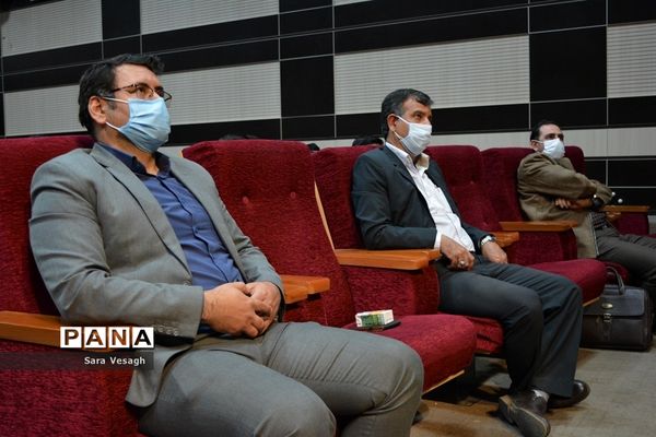 ویژه برنامه عطر عاشقی دانش آموزان مکلف پسر در شهرستان شهریار