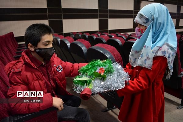 ویژه برنامه عطر عاشقی دانش آموزان مکلف پسر در شهرستان شهریار
