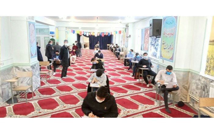برگزاری امتحان شبه نهایی ویژه دانش آموزان پایه دوازدهم در دبیرستان شاهد فردوسی مشهد