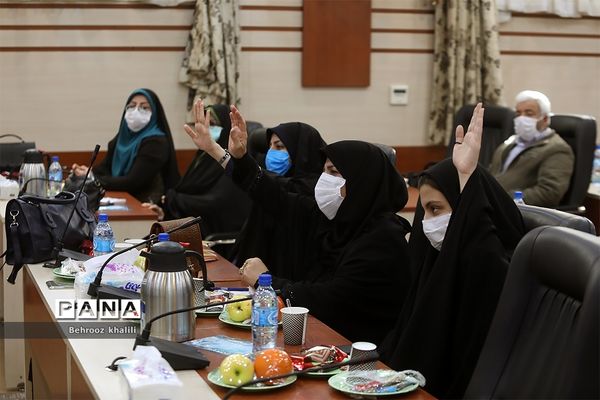 نشست قطبی تبیین باز مهندسی تشکیلات دانش‌آموزی پیشتازان