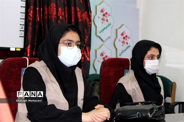 نشست  مدیرکل فرهنگی، هنری وزارت آموزش و پرورش با دانش‌‌آموزان خبرنگار مازندران