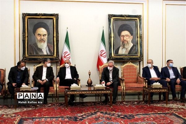 امضا تفاهم نامه سه جانبه شهرداری، آموزش و پرورش و انجمن حکمت در تبریز