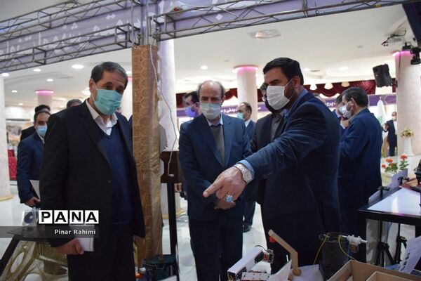 بازدید وزیر آموزش و پرورش از نمایشگاه دستاوردهای آذربایجان شرقی