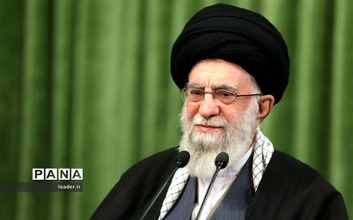 زنان شهید، جانباز و آزاده از برترین قله‌های افتخارات انقلاب هستند