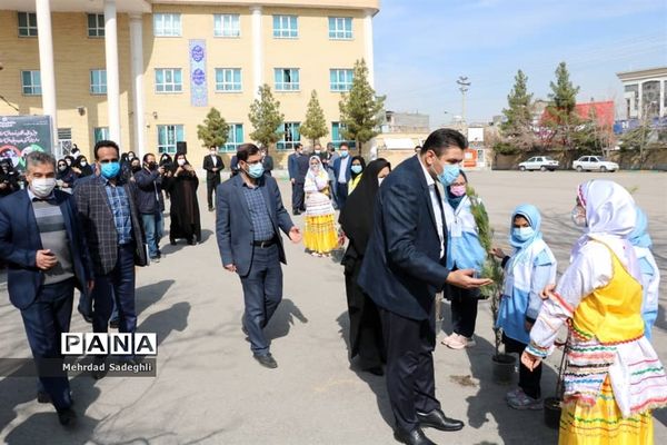 همایش استانی درختکاری توسط دانش آموزان ساعی در طرح ملی کوچ