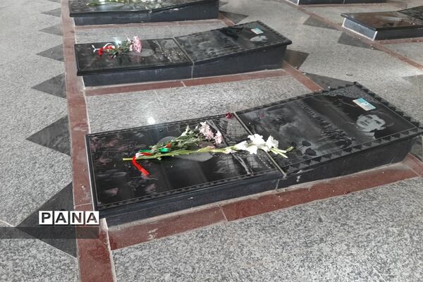 گلباران مزار شهدا و بازدید از موزه دفاع مقدس در ملارد