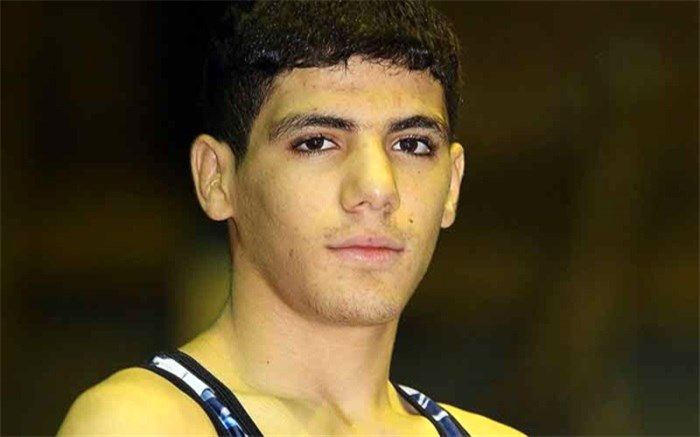 کشتی‌گیری که برای گذراندن زندگی‌اش چوپانی می‌کند