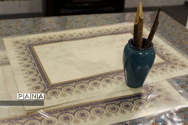 آثار خوشنویسی اساتید و هنرمندان شیرازی در نمایشگاه  بحر عشق در نی‌ریز