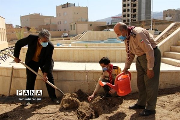 جشن تولد زمین درسازمان دانش‌آموزی خراسان جنوبی