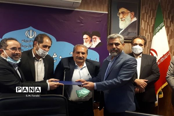 آیین تکریم و معارفه ذیحساب اداره کل آموزش و پرورش فارس