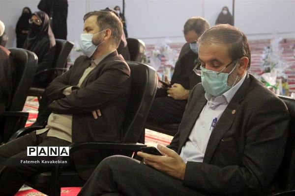 بسته‌بندی و توزیع ۱۵۰۰ بسته غذایی در مصلی ساری