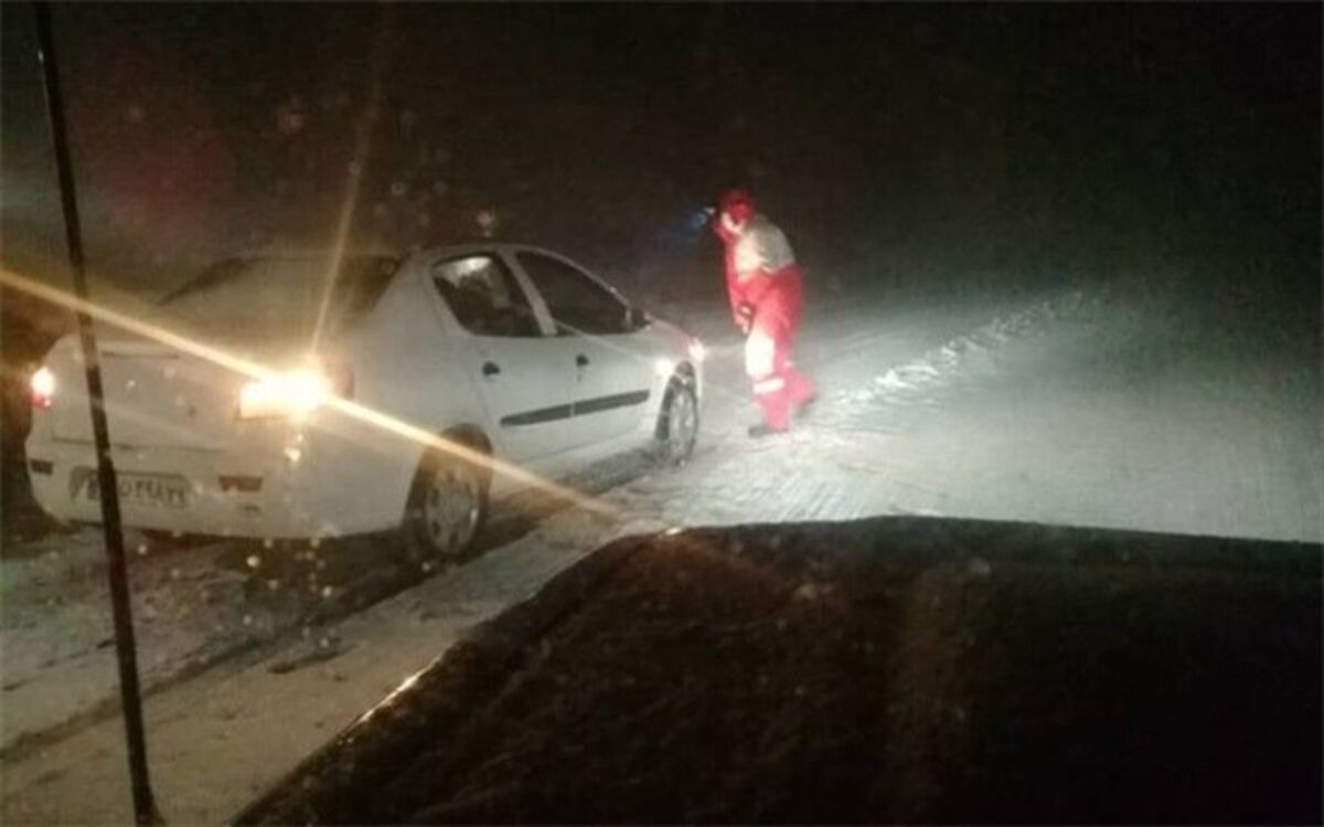 امدادرسانی به بیش از ۱۵۰۰ نفر در پی برف و کولاک