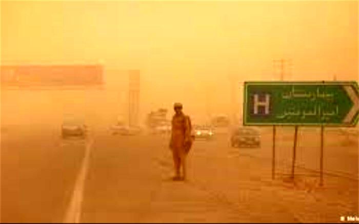 گرد و غبار دید افقی در زابل را به 300 متر کاهش داد