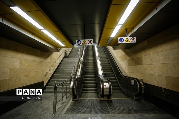 مراسم امضای تفاهم‌نامه بازسازی کامل ۳۱ رام قطار مترو تهران