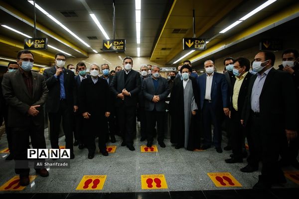 مراسم امضای تفاهم‌نامه بازسازی کامل ۳۱ رام قطار مترو تهران