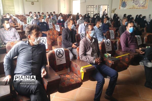تجلیل از معلمان  و برگزیدگان آثار برتر جشنواره تولید محتوای الکترونیکی درس تربیت بدنی در داراب