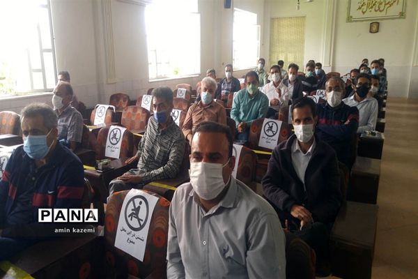 تجلیل از معلمان  و برگزیدگان آثار برتر جشنواره تولید محتوای الکترونیکی درس تربیت بدنی در داراب