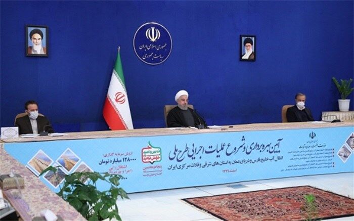 افتتاح طرح انتقال آب خلیج فارس و دریای عمان به 7 استان با فرمان رئیس‌جمهوری